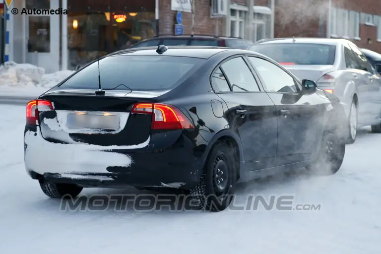 Volvo S60 facelift - Foto spia 24-01-2013 - 5