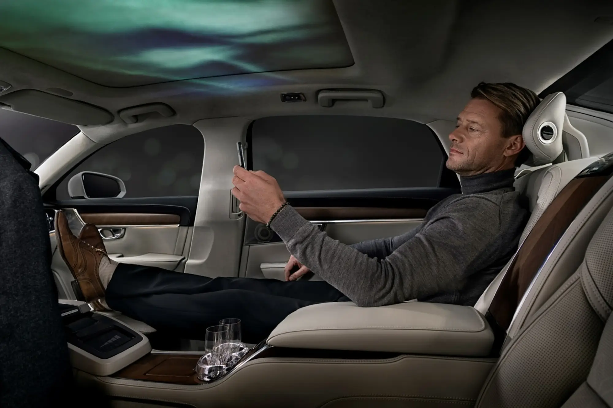 Volvo S90 Ambience Concept - 7