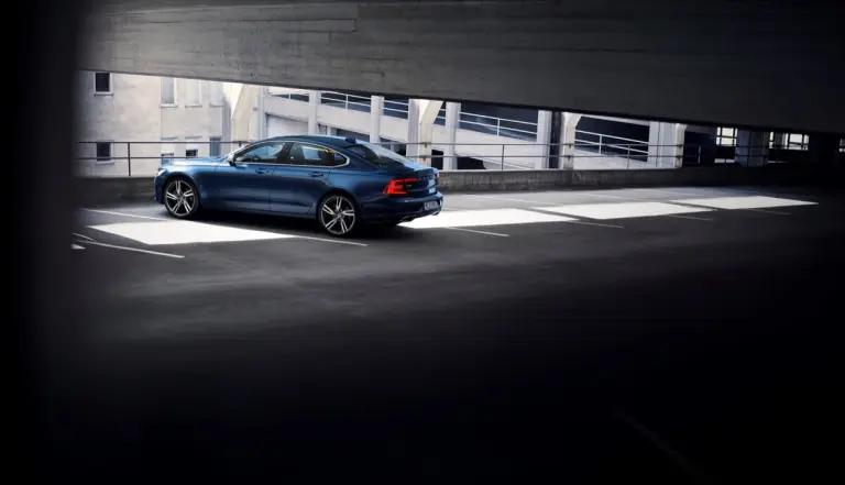 Volvo S90 e V90 R-Design - 20