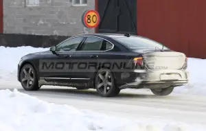 Volvo S90, V90 e V90 Cross Country 2020 - Foto spia 10-12-2019 - 10