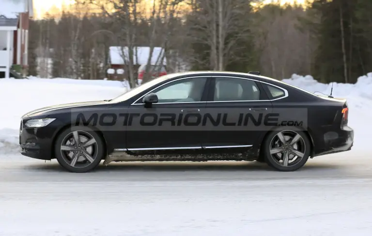 Volvo S90, V90 e V90 Cross Country 2020 - Foto spia 10-12-2019 - 7