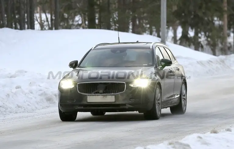 Volvo S90, V90 e V90 Cross Country 2020 - Foto spia 10-12-2019 - 14