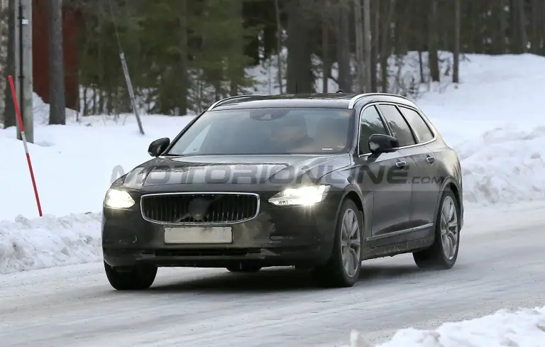Volvo S90, V90 e V90 Cross Country 2020 - Foto spia 10-12-2019 - 15