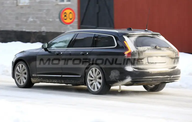 Volvo S90, V90 e V90 Cross Country 2020 - Foto spia 10-12-2019 - 22