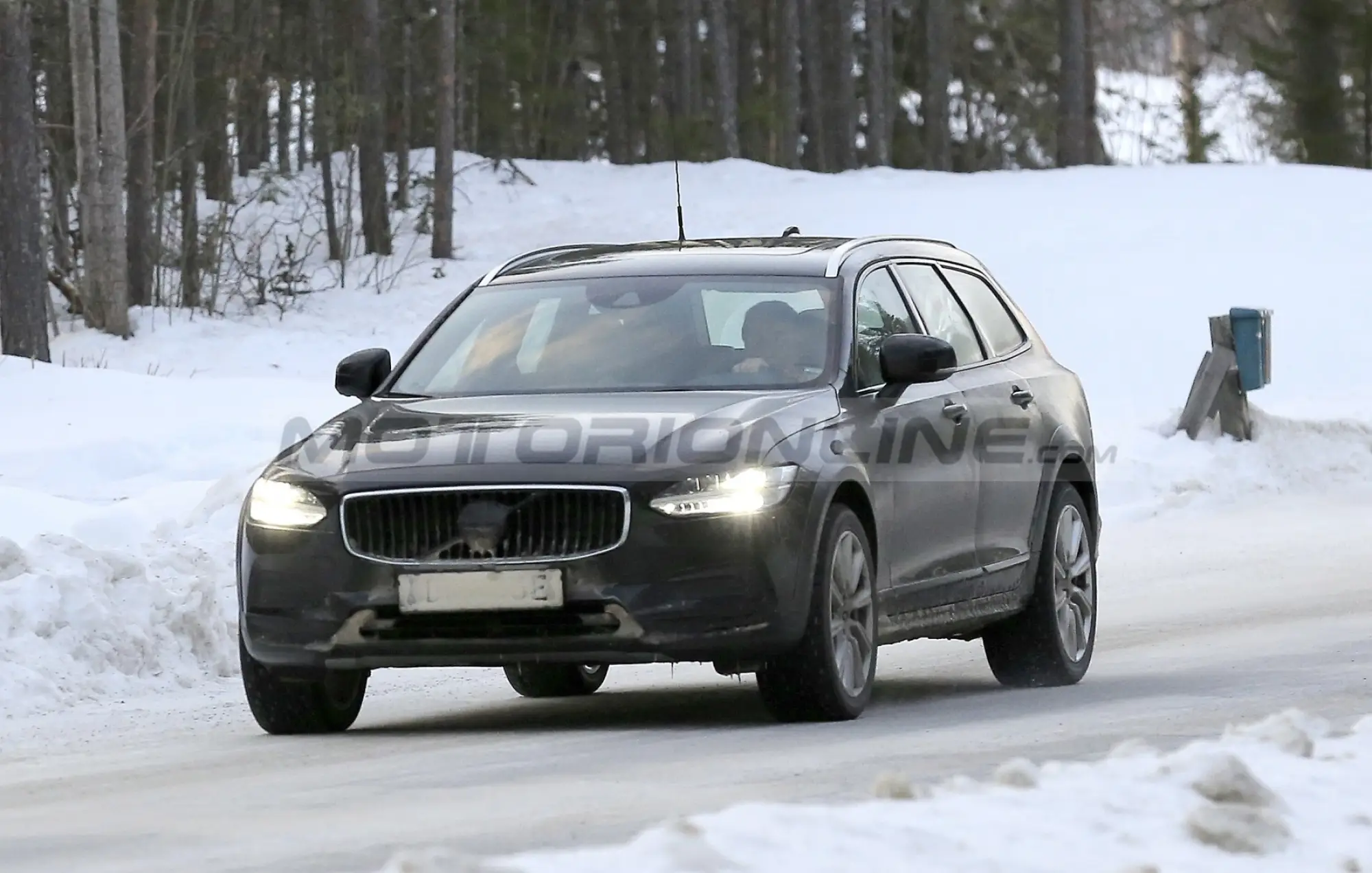 Volvo S90, V90 e V90 Cross Country 2020 - Foto spia 10-12-2019 - 29