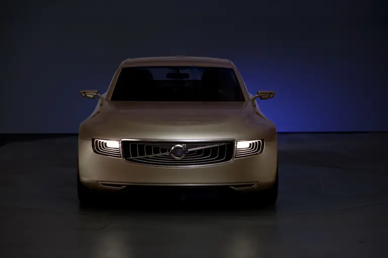Volvo Universe Concept - 14