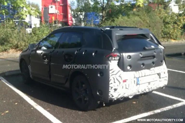 Volvo V30 foto spia - 3