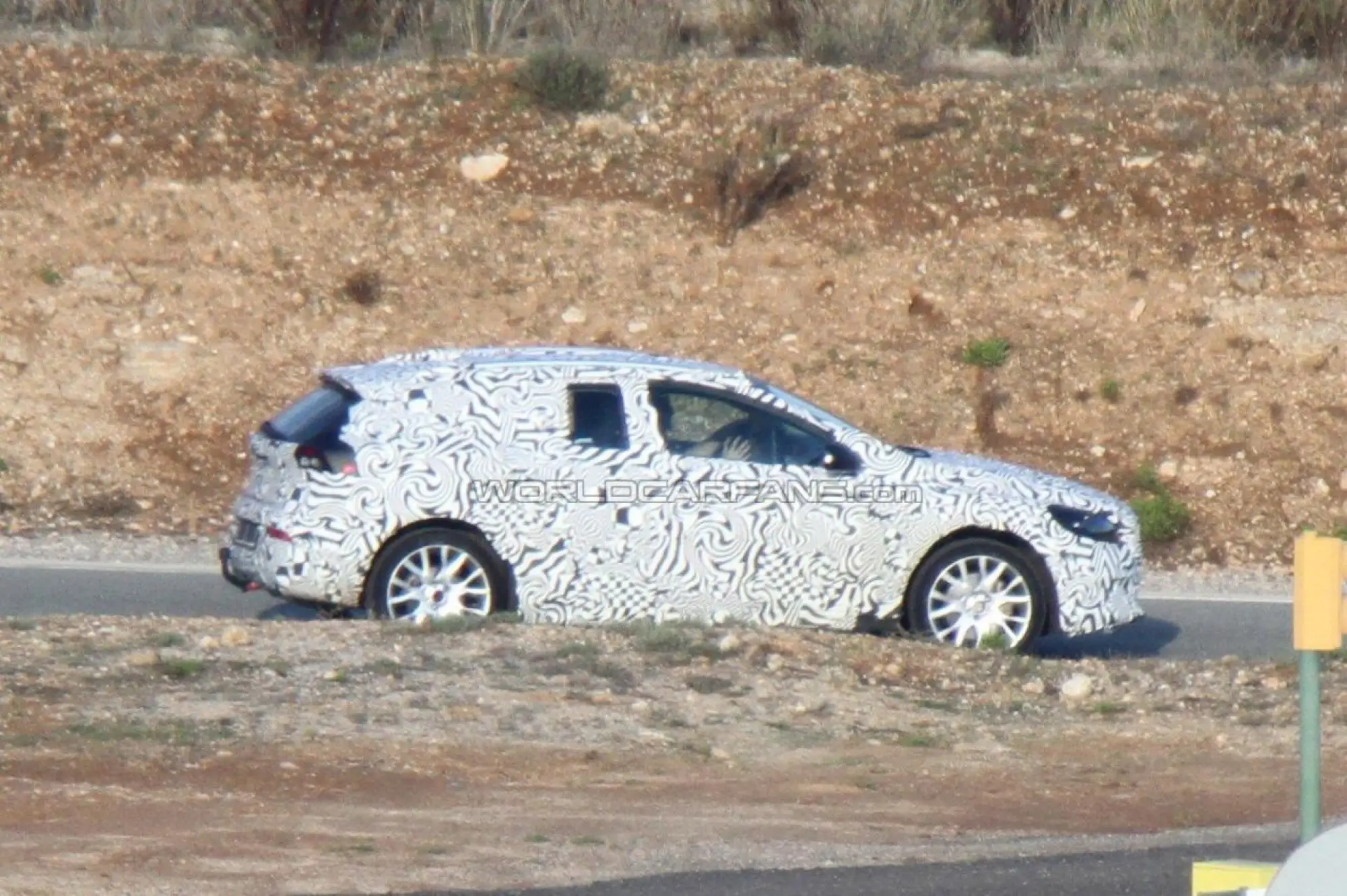 Volvo V30 spy - 5