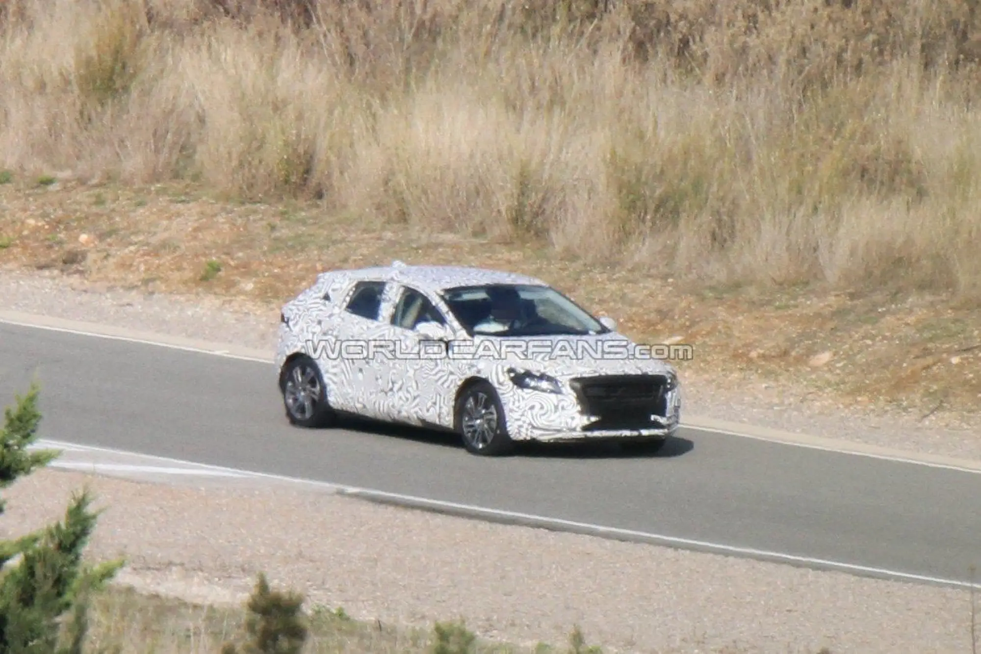 Volvo V30 spy - 13