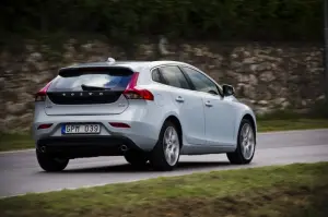 Volvo V40 2012 nuove immagini