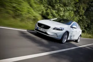 Volvo V40 2012 nuove immagini