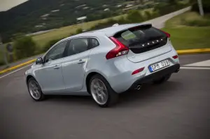 Volvo V40 2012 nuove immagini