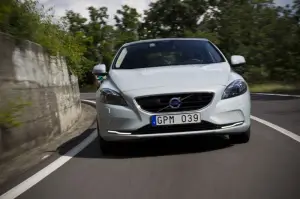 Volvo V40 2012 nuove immagini - 12