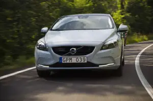 Volvo V40 2012 nuove immagini