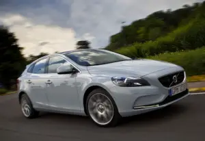 Volvo V40 2012 nuove immagini