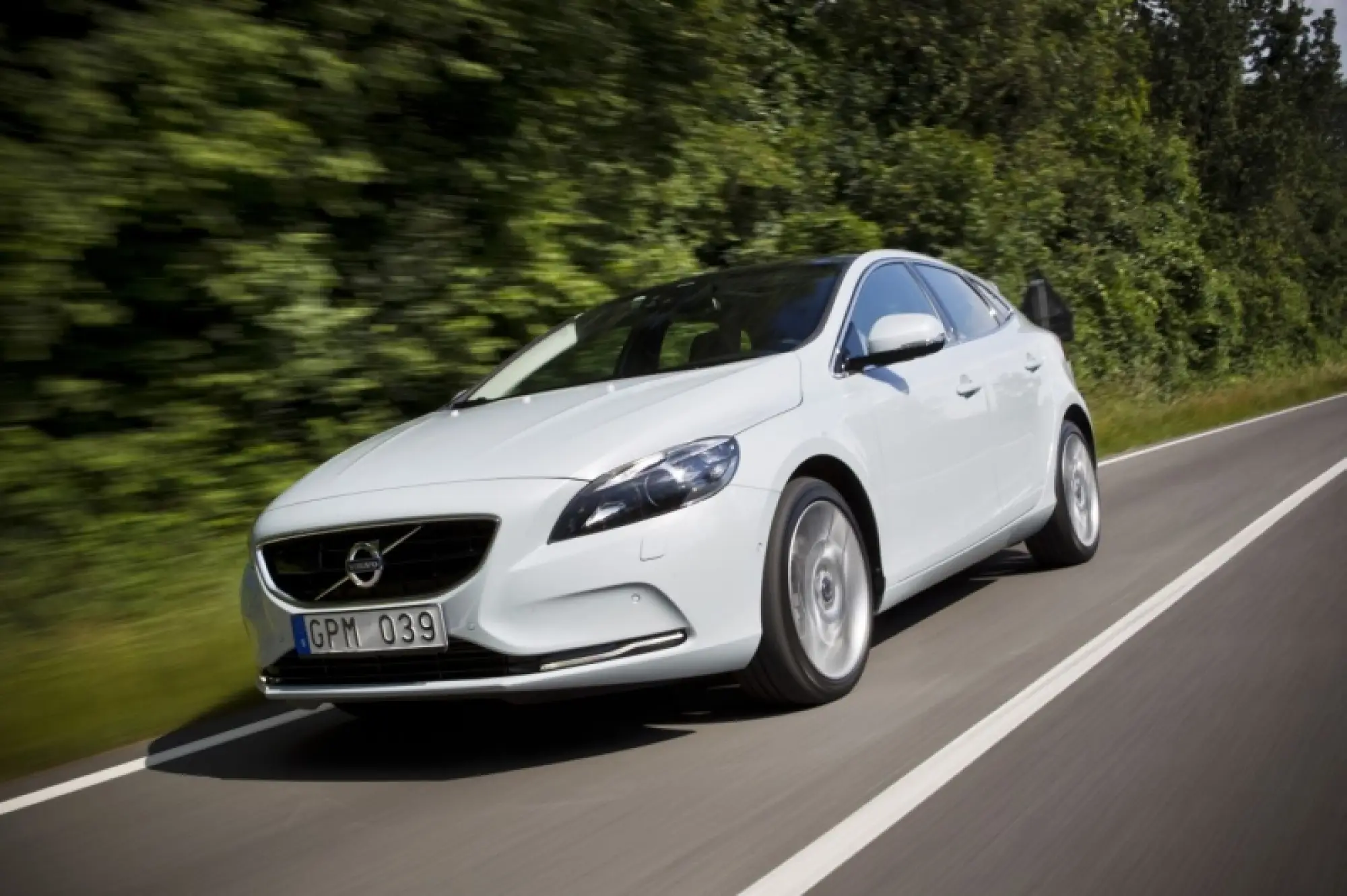 Volvo V40 2012 nuove immagini - 37