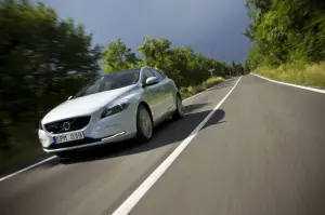 Volvo V40 2012 nuove immagini