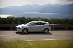 Volvo V40 2012 nuove immagini