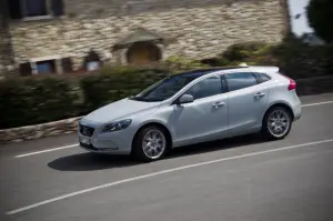 Volvo V40 2012 nuove immagini - 40