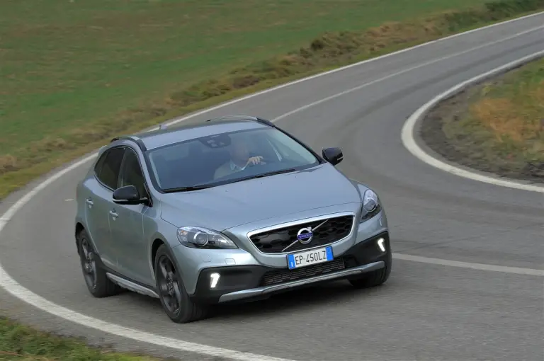 Volvo V40 Cross Country 2013 - 6