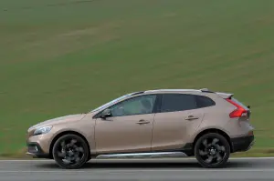 Volvo V40 Cross Country 2013