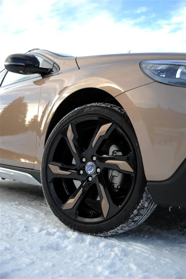 Volvo V40 Cross Country 2013 - 1