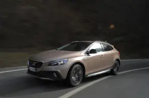 Volvo V40 Cross Country 2013