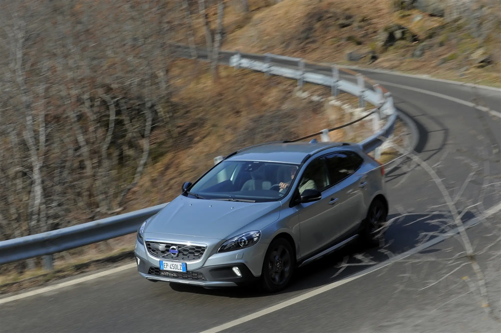 Volvo V40 Cross Country 2013 - 26