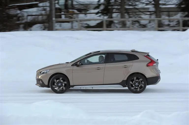 Volvo V40 Cross Country 2013 - 50