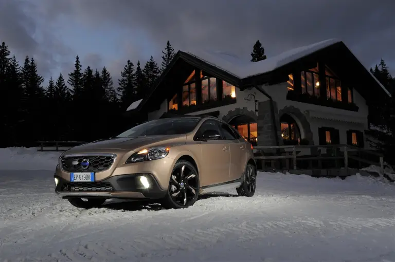 Volvo V40 Cross Country 2013 - 69