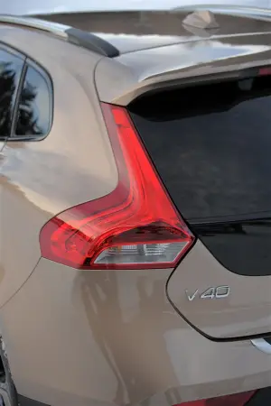 Volvo V40 Cross Country 2013