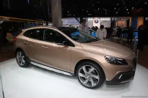 Volvo V40 Cross Country - Salone di Parigi 2012 - 8