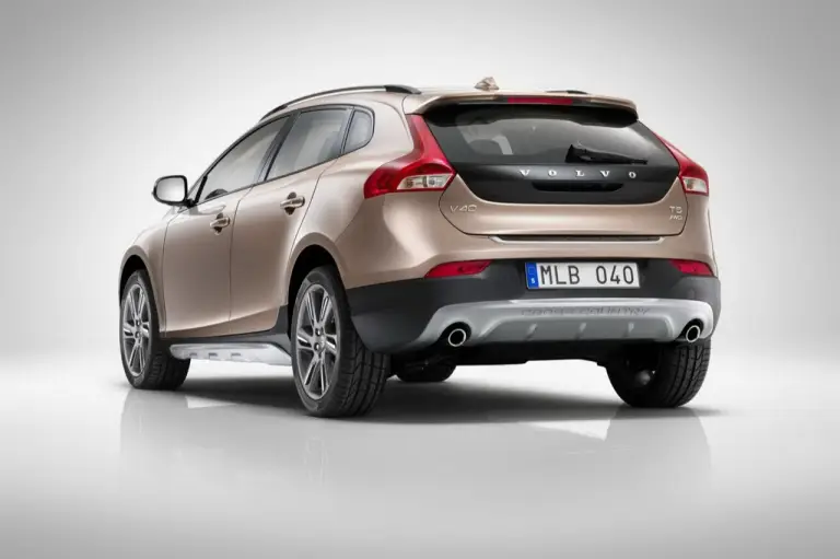 Volvo V40 Cross Country - 13