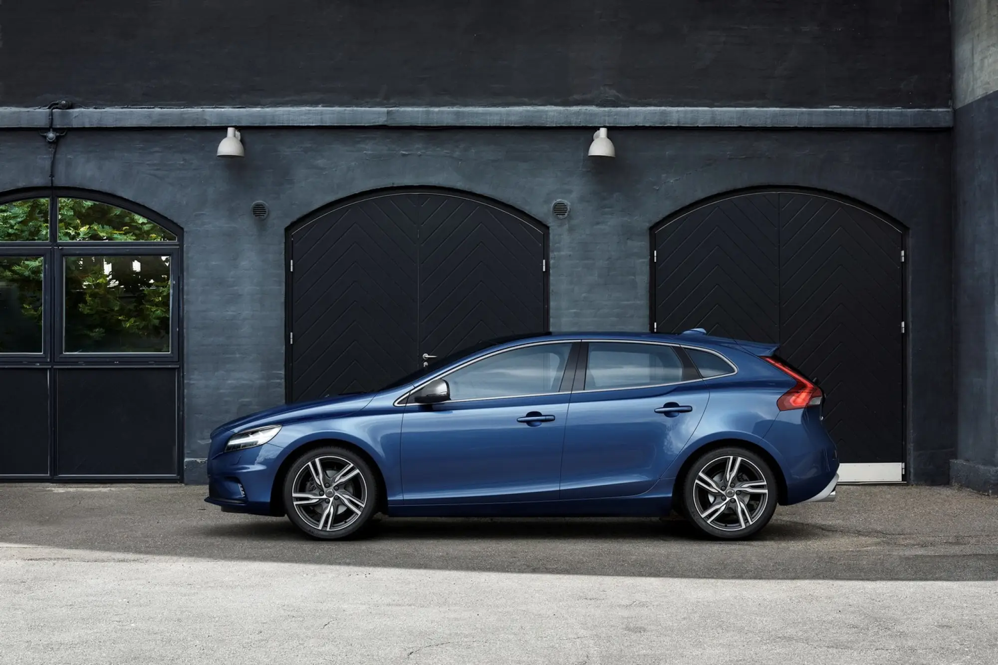 Volvo V40 MY 2017 - 15