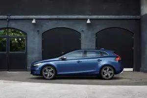 Volvo V40 MY 2017 - 15