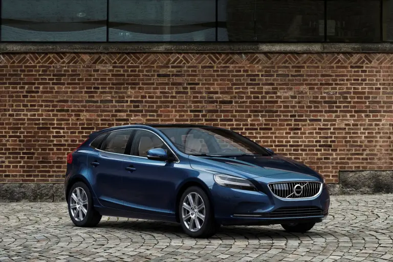 Volvo V40 MY 2017 - 20