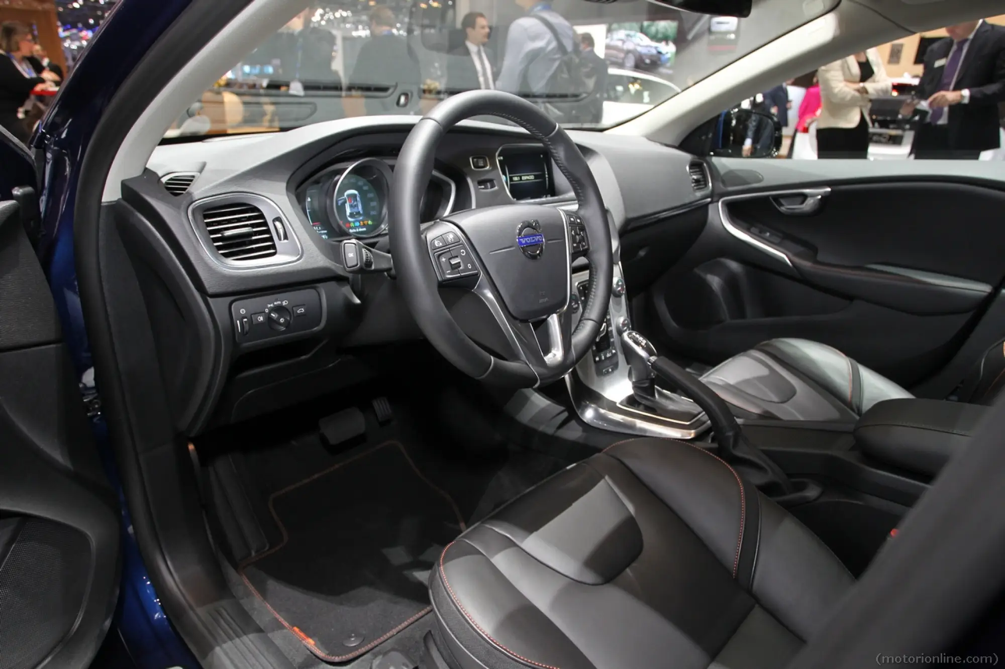 VOLVO V40 OCEAN RACE EDITION - Salone di Ginevra 2014 - 8