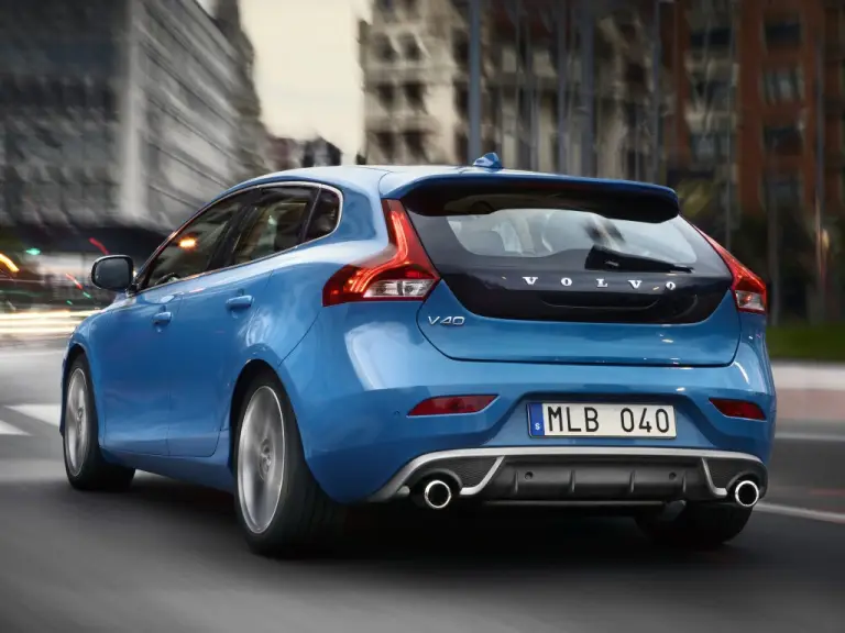 Volvo V40 R-Design - 2