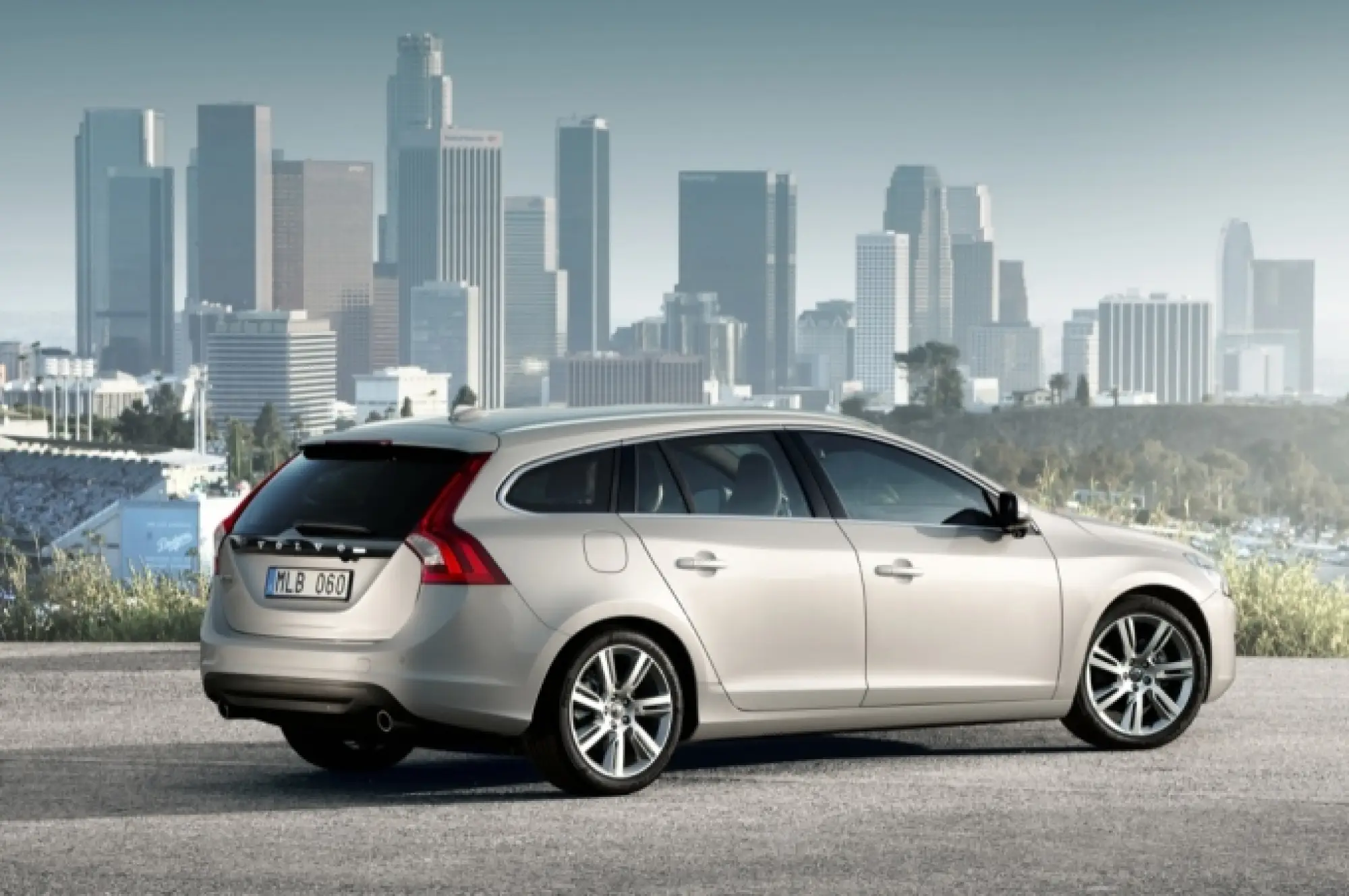 Volvo V60 2011 - 16