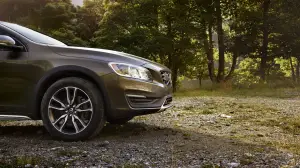 Volvo V60 Cross Country 2015