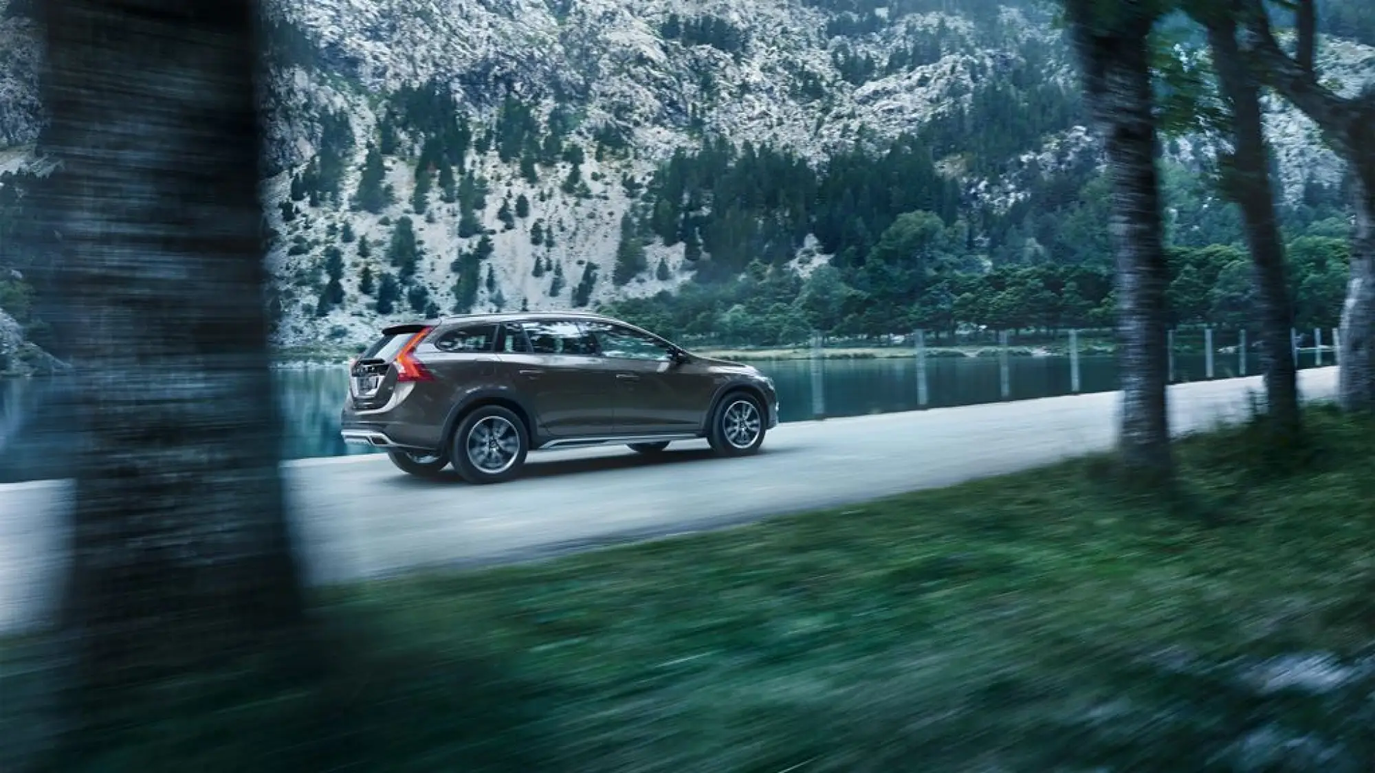 Volvo V60 Cross Country 2015 - 6