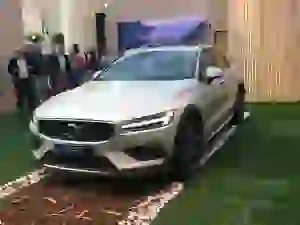 Volvo V60 Cross Country - Anteprima Milano - 3