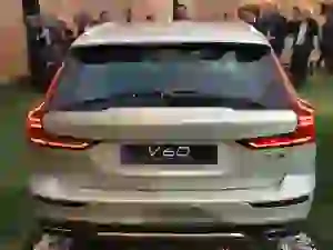 Volvo V60 Cross Country - Anteprima Milano