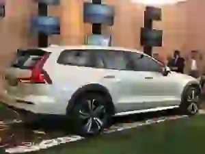 Volvo V60 Cross Country - Anteprima Milano - 8