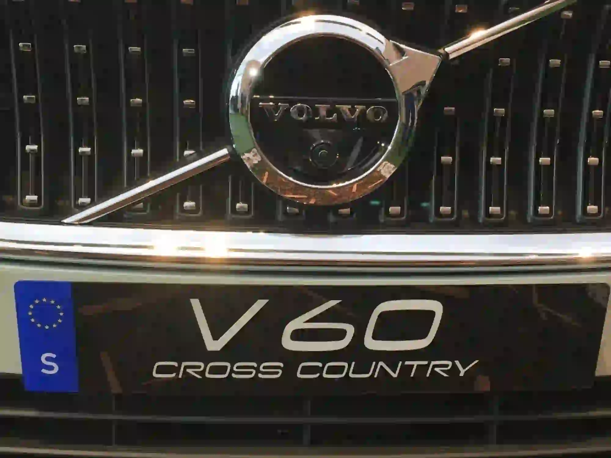 Volvo V60 Cross Country - Anteprima Milano - 18