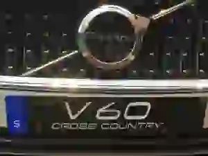 Volvo V60 Cross Country - Anteprima Milano