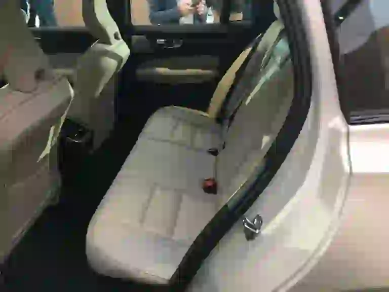 Volvo V60 Cross Country - Anteprima Milano - 21
