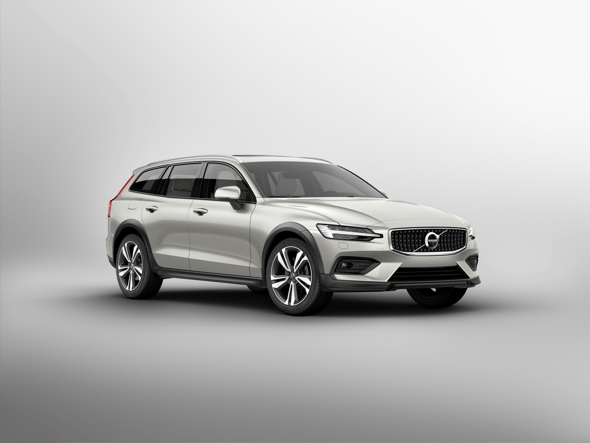 Volvo V60 Cross Country MY 2019