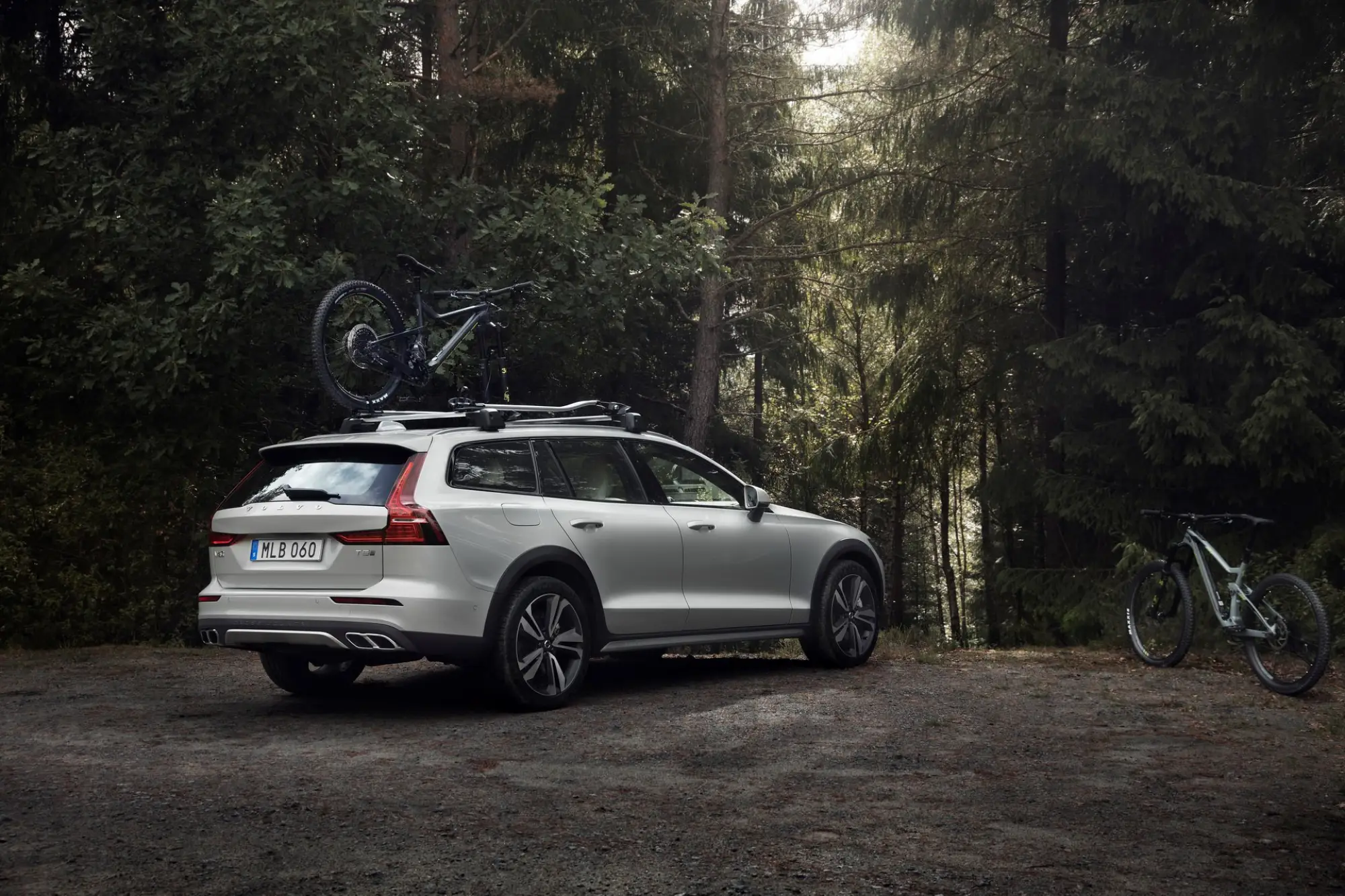 Volvo V60 Cross Country MY 2019 - 10