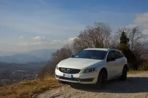 Volvo V60 Cross Country - Prova su strada 2016